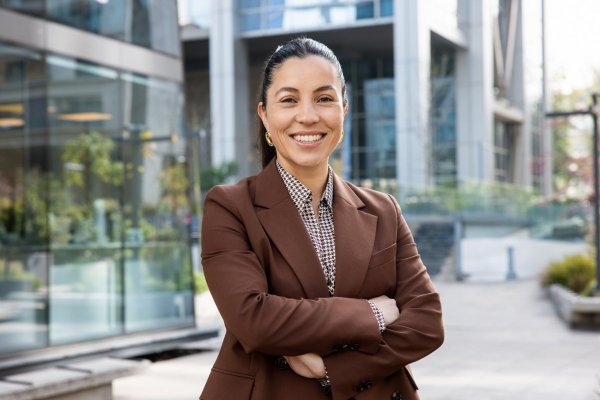 Alster crea integra a la abogada Natalia Galindo para liderar el área de Inteligencia Artificial