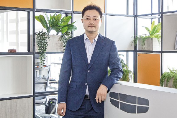 Geely quiere más: marca de autos asiática ve “cambio en mentalidad” de chilenos y espera duplicar ventas en 2026