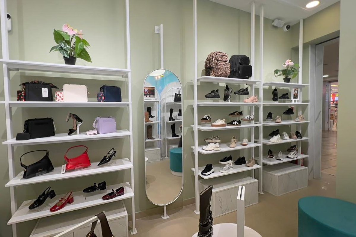 Cadena estadounidense Steve Madden abre nueva tienda en Antofagasta y acelera su expansión en regiones