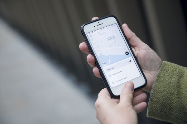 Contraloría publica reglamento de Ley Uber e industria proyecta su implementación para el segundo semestre