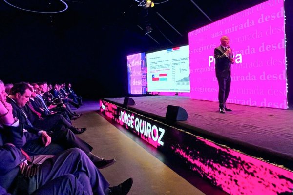 Quiroz trata de contener polémica por oficio de la Dipres y desestima opción de dividir proyecto de reconstrucción