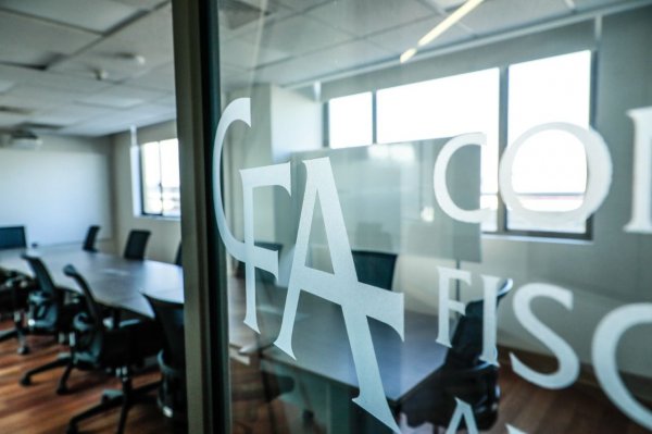 <p>CFA entrega recomendaciones para perfeccionar regla que rige el gasto del sector público</p>