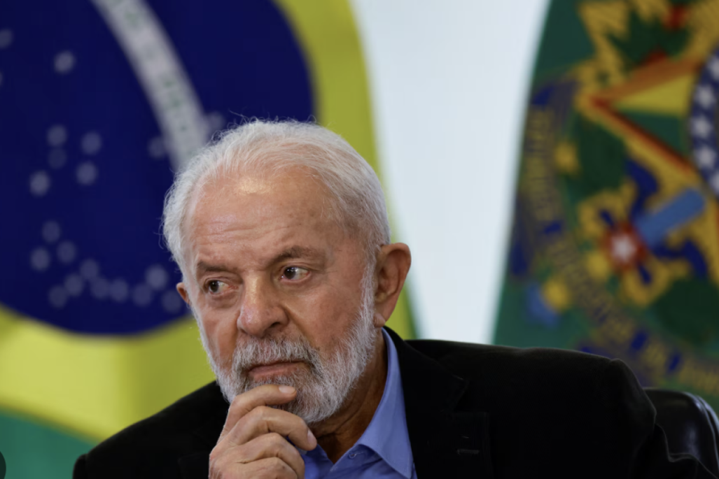 Presidente de Brasil presentaría plan de alivio de deuda a hogares por US$ 20.000 millones antes de elecciones de octubre