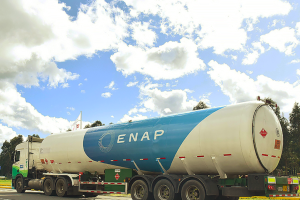 <p>Hacienda se queda con el 70% de las utilidades de ENAP, manifiesta preocupación por alza de costos y revisará inversiones</p>