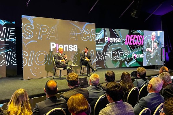 Quiroz reconoce su admiración por los exministros Büchi y Foxley: "Salieron airosos con patriotismo y orden"