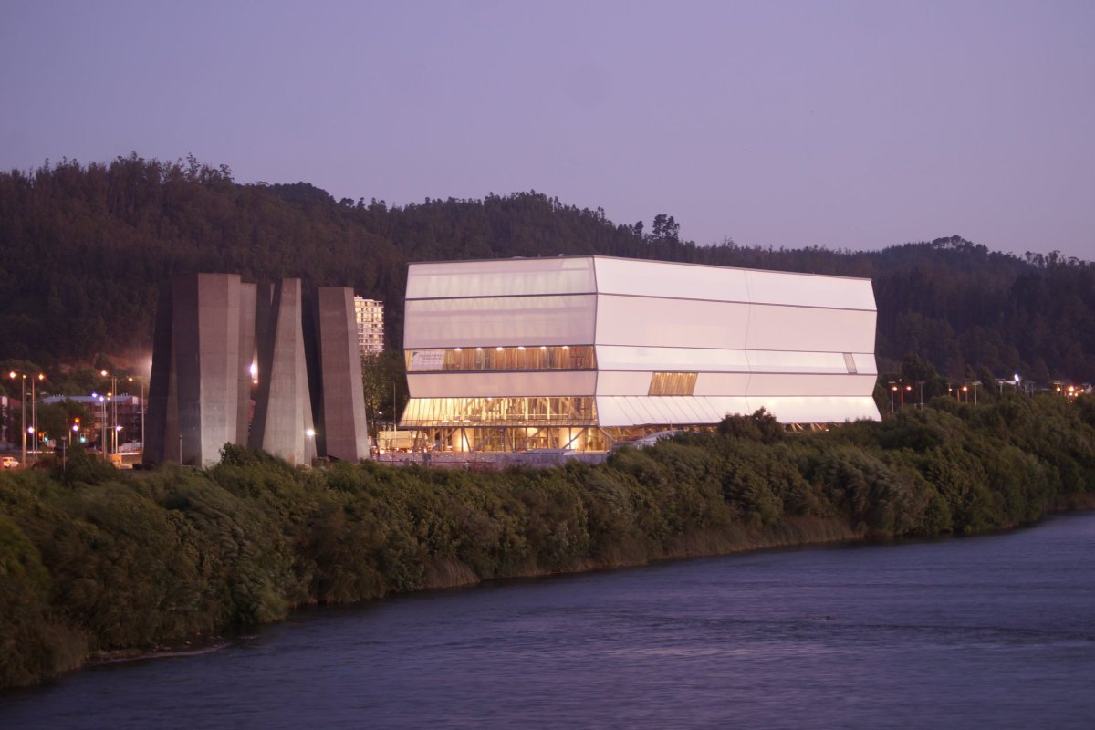 <p>El valor de un Pritzker en el barrio: el Teatro Biobío, el gran vecino</p>