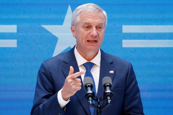 <p>José Antonio Kast advierte que Chile enfrenta “una emergencia laboral” en acto por el Día del Trabajador</p>