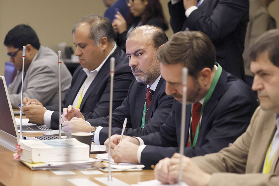 <p>El director del SII, Jorge Trujillo, ayer en la comisión de Hacienda de la Cámara. Foto: Aton.</p>