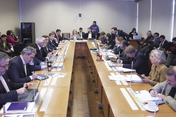 Entidades de capacitación rechazan críticas en medio de fin a franquicia Sence y gremios empresariales valoran proyecto misceláneo