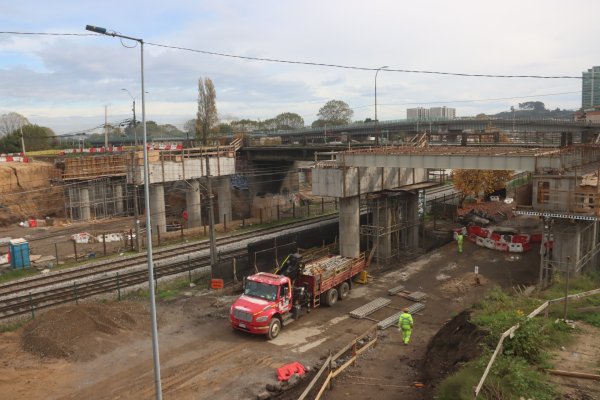<p>Minvu caduca contratos con constructora española Tapusa en Chile y cobrará boletas de garantía tras abandono de obras en cuatro regiones</p>