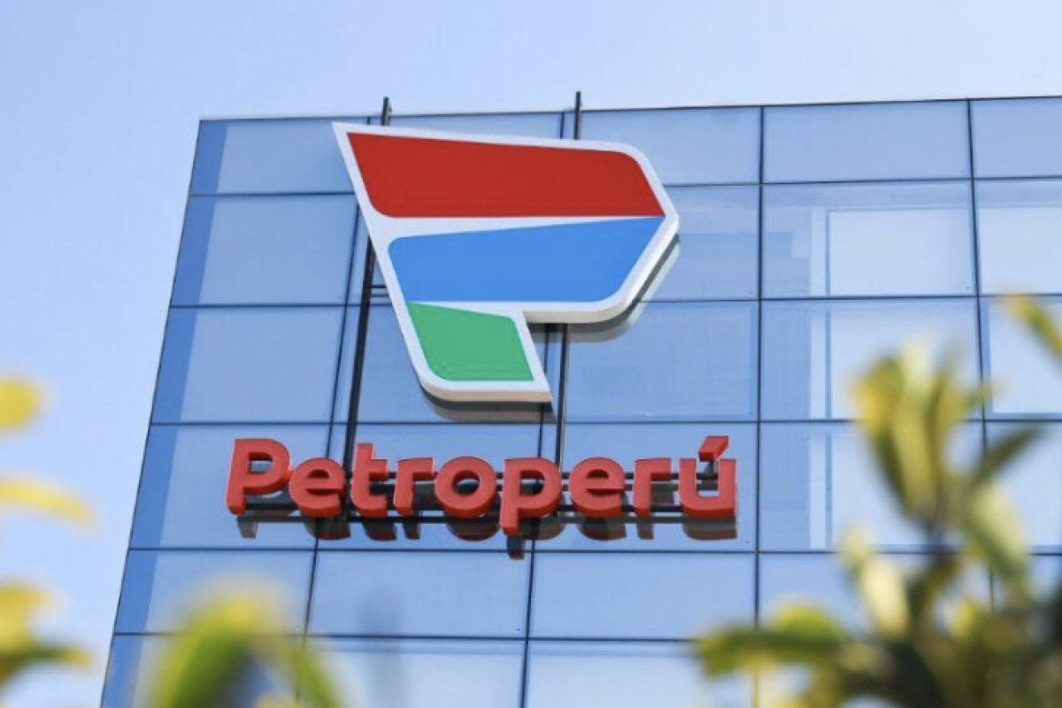 <p>Incertidumbre política pone en pausa reestructuración de Petroperú y compañía deteriora aún más su situación financiera</p>