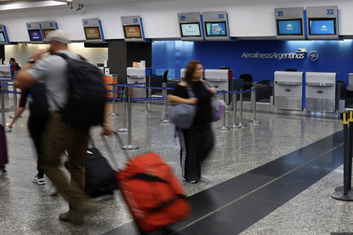 <p>En medio del alza de tasas de navegación aéreas: aerolíneas y aeropuertos en Argentina ajustan sus modelos de negocio</p>