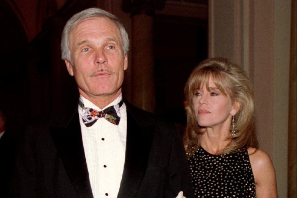 <p>Turner en una inagen de archivo junto a su esposa, Jane Fonda. (Foto: Reuters)</p>