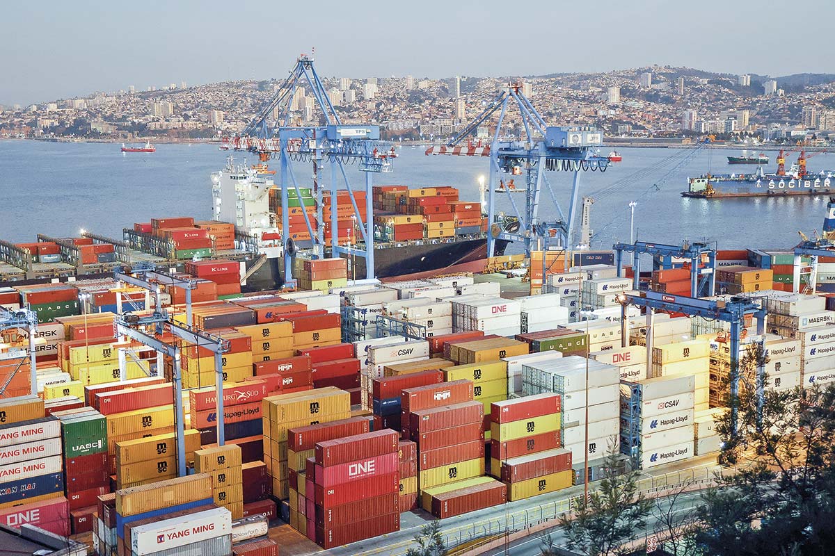 <p>Fuerte desaceleración de las exportaciones de cobre en abril en medio de caída de envíos agrícolas e industriales</p>