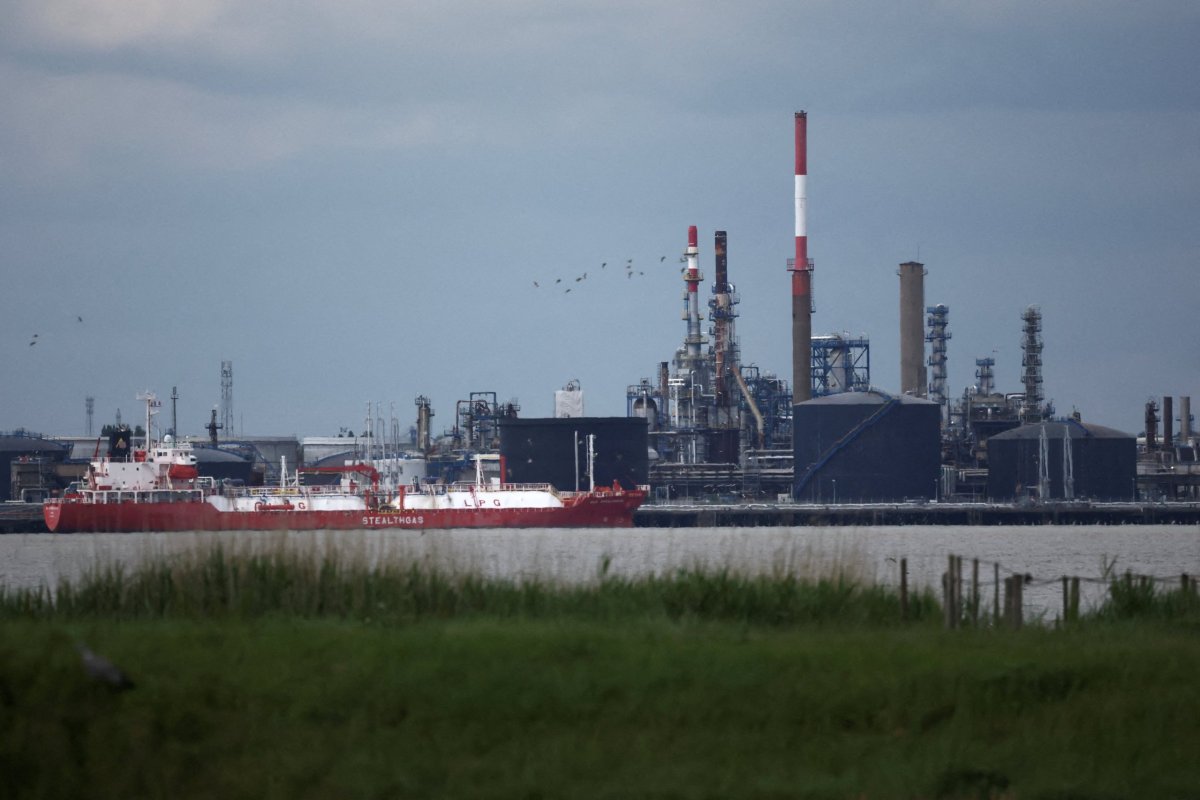 <p>La sesión era volátil, con el Brent cotizando en un rango de entre un 1% al alza y un 3,8% a la baja respecto al cierre anterior. (Foto: Reuters)</p>