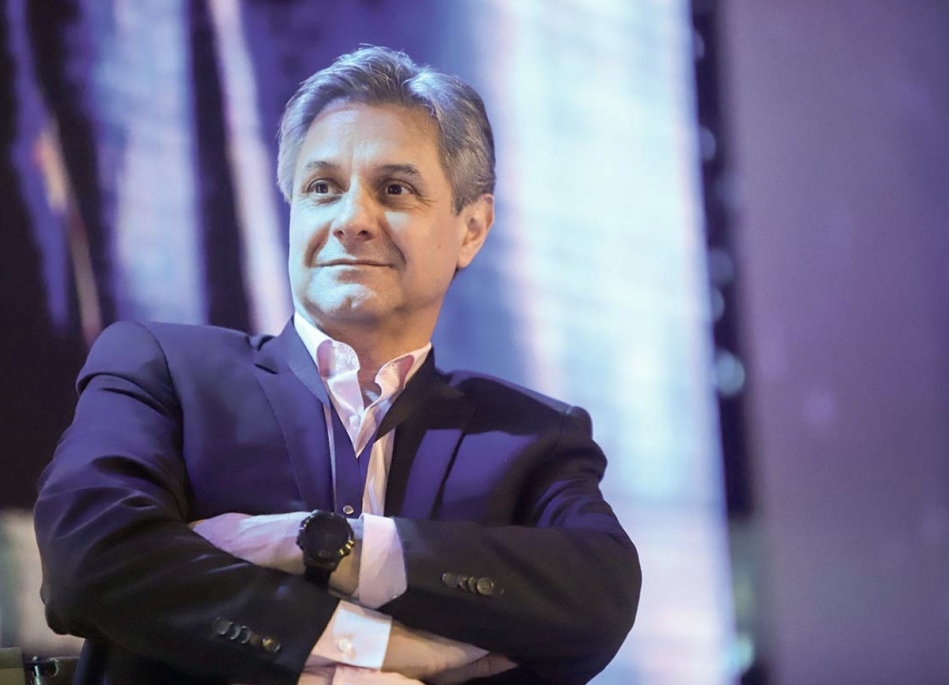 José Luis Daza expuso el plan para seguir bajando el riesgo país de Argentina y plantea que se espera una “avalancha de dólares”