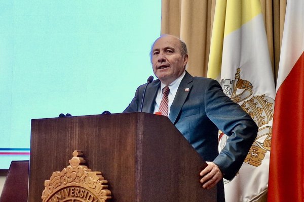 <p>Quiroz desdramatiza un eventual rechazo a la ley de reactivación: "Vamos a seguir gobernando igual porque también existe la gestión y los decretos"</p>