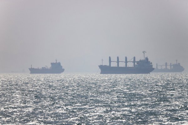 <p>El Ejército de Estados Unidos ataca isla iraní ubicada en el estrecho de Ormuz</p>