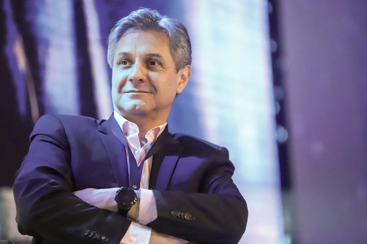 <p>José Luis Daza expuso el plan para seguir bajando el riesgo país de Argentina y plantea que se espera una “avalancha de dólares”</p>