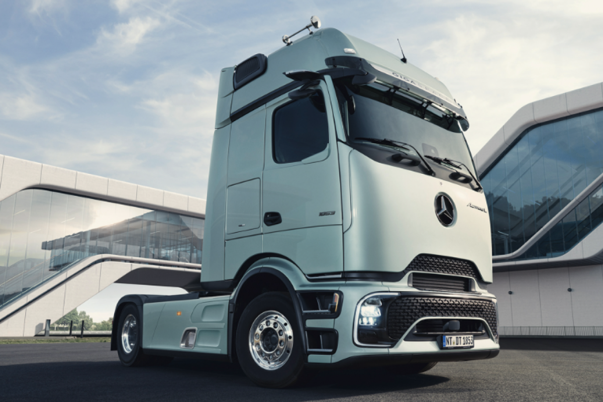 <p>Mercedes-Benz inaugura nueva planta de camiones en Argentina con inversión por US$ 110 millones</p>