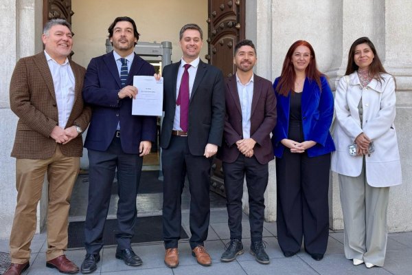 <p>Crece presión opositora para frenar proyecto de reactivación económica y oficialismo acusa “bloqueo político”</p>