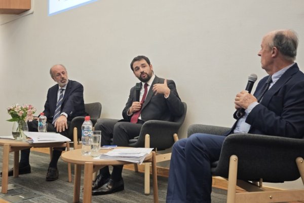 <p>Destrabar inversiones y generar empleo: ministro (s) de Hacienda detalla en el Biobío principales impactos de la Ley de Reconstrucción para la región</p>