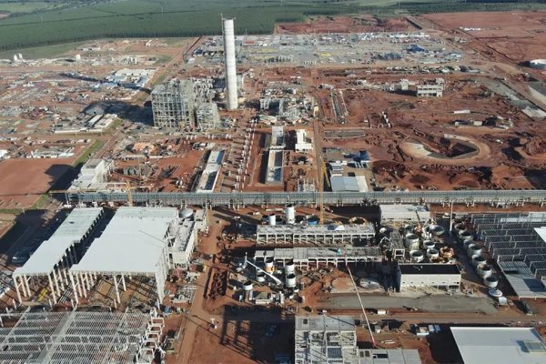 Copec adelanta nueva inyección de US$ 200 millones para megaproyecto Sucuriú y Arauco evalúa venta de activos para costear puerto en Sao Paulo de US$ 450 millones