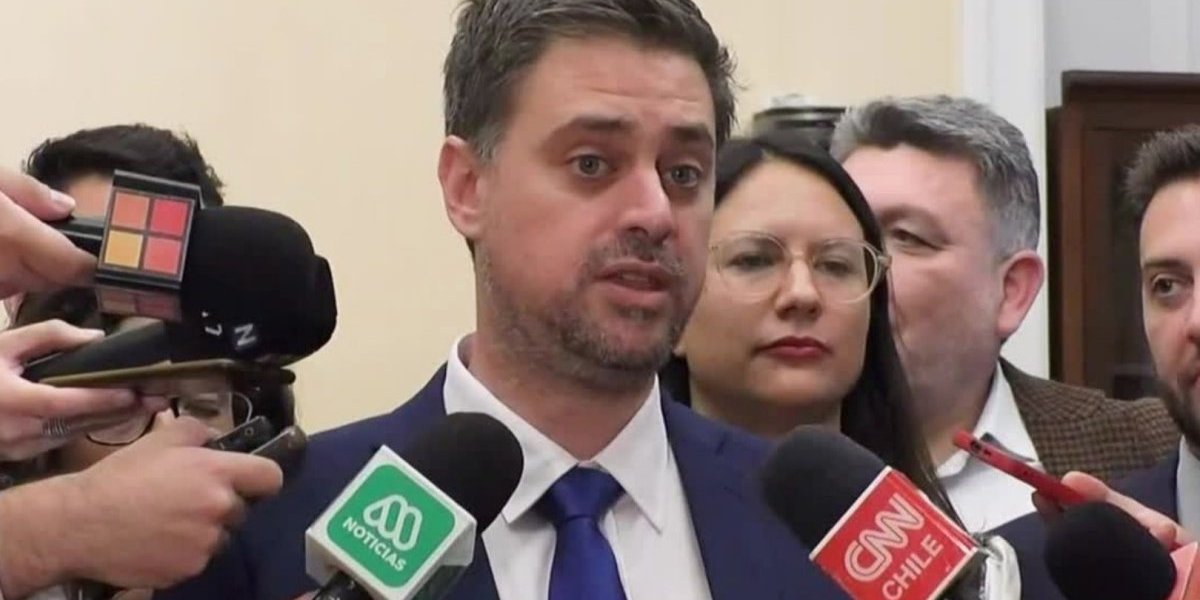 <p>Ahora en DF | Parlamentarios de oposición presentan indicaciones al proyecto de reconstrucción</p>