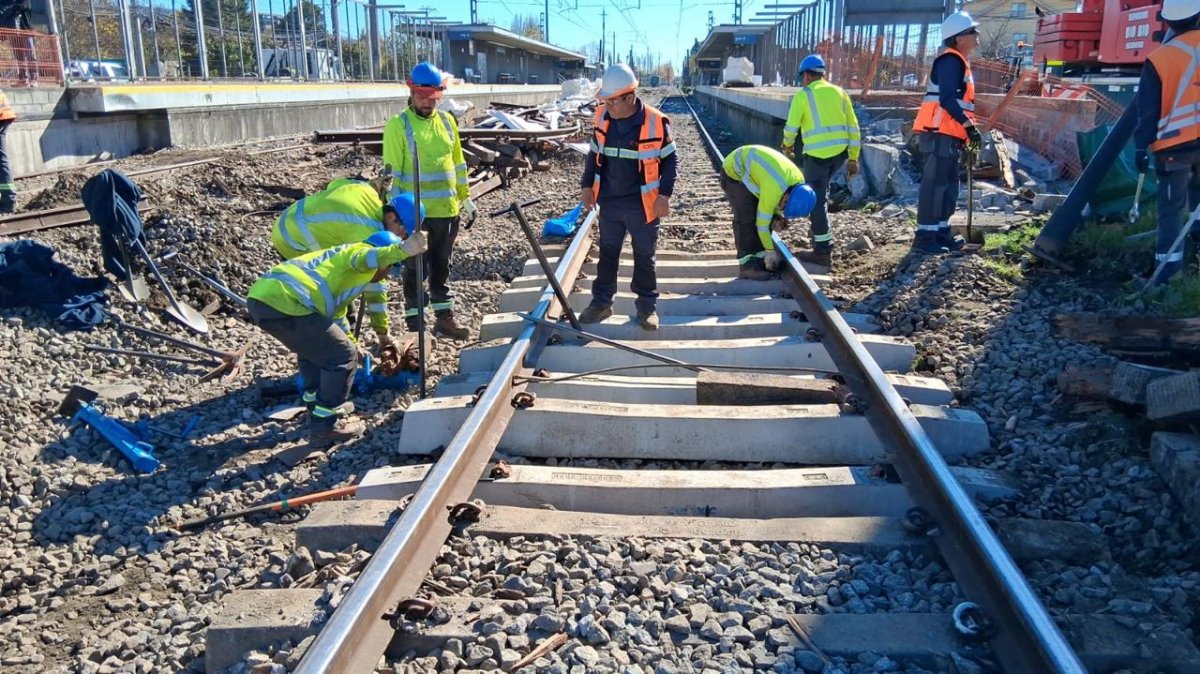 EFE Sur confirma restablecimiento parcial de vía férrea en Concepción tras desrielo de tren cargado con celulosa