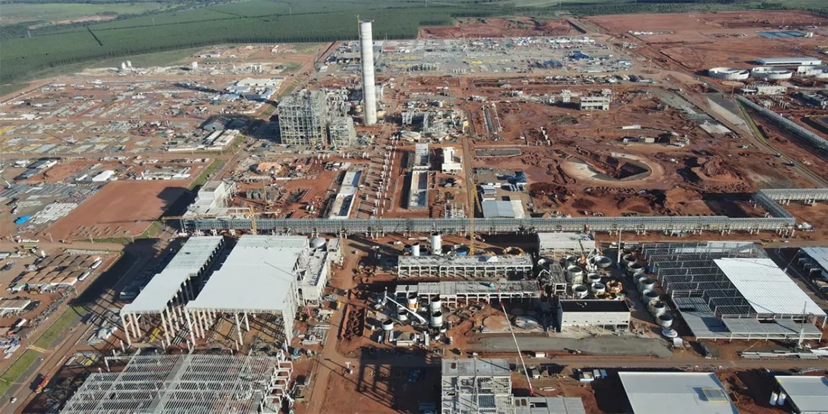 Grupo Angelini adelanta inyección de US$ 200 millones para megaproyecto Sucuriú y Arauco evalúa venta de activos para costear puerto en Sao Paulo de US$ 450 millones