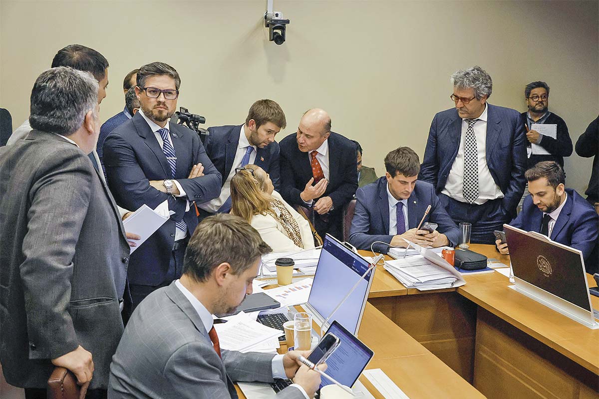 Ley de reactivación: Hacienda reordena el informe financiero y asume mayor déficit en primeros años