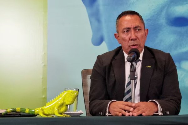 <p>Acusan a presidente de Ecopetrol de gastos políticos irregulares y tráfico de influencias: lo suspenden del cargo</p>