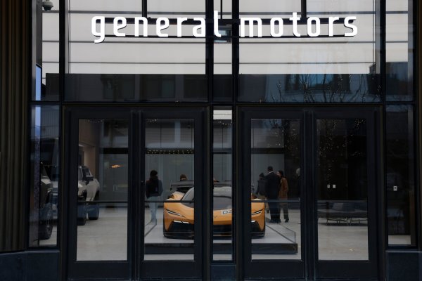 <p>General Motors recortará cientos de empleos de cuello blanco en medio de una reestructuración</p>