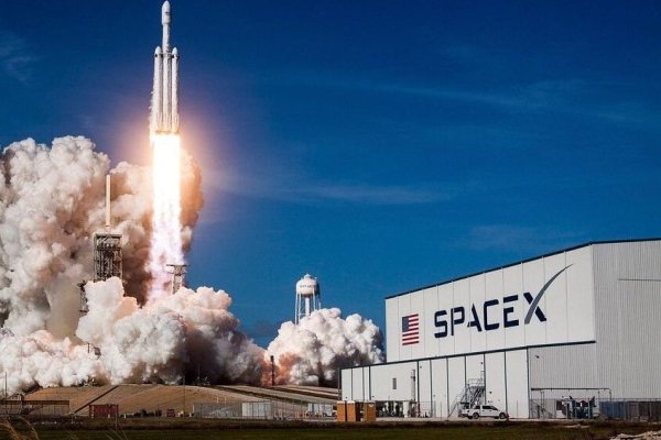 <p>Google está en conversaciones con SpaceX para lanzar centros de datos espaciales</p>