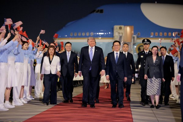 <p>Trump aterriza en China para una cumbre de alto riesgo con Xi Jinping mientras Irán se cierne sobre ellos</p>