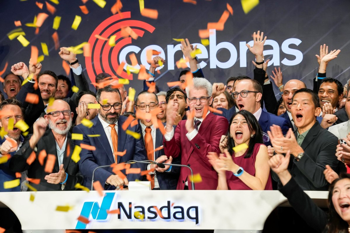 <p>La compañía de chips de inteligencia artificial Cerebras sube 75% en su debut bursátil tras el mayor OPA del año</p>