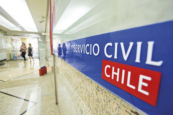 Exdirectores del Servicio Civil rechazan idea de aumentar a 130 la cantidad de “balas de plata” para designaciones directas en gobiernos entrantes