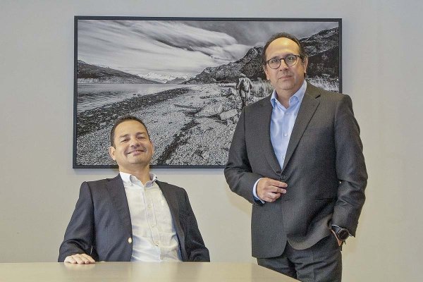 <p>PABLO JAQUE Y LUIS FERNANDO PÉREZSOCIOS DE SINGULAR AGF</p>