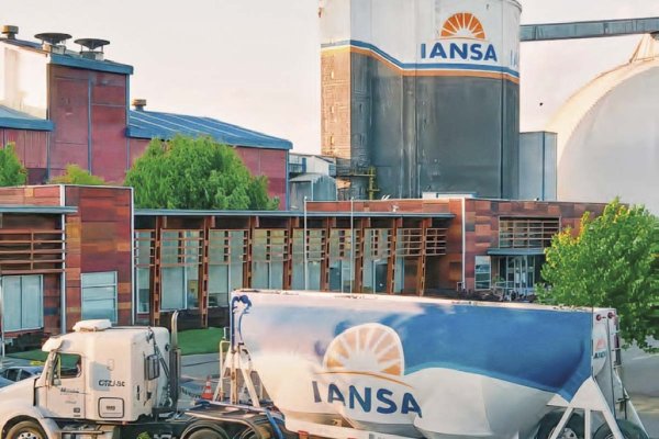 <p>Delegación Presidencial del Maule activa plan para reconvertir 2.500 hectáreas de remolacha a maíz y tomate tras cierre de refinadora de Iansa</p>