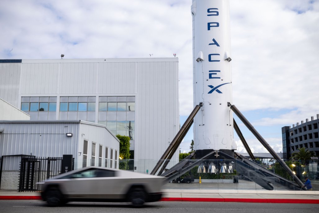 SpaceX planea presentar públicamente su OPA el próximo miércoles
