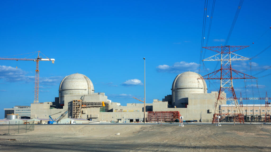 <p>Estados Unidos e Irán lejos de un acuerdo sobre el estrecho de Ormuz tras el impacto de un dron en una central eléctrica de los Emiratos Árabes</p>