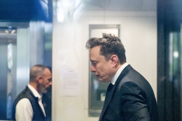 <p>Elon Musk cuando asistió a declarar. Foto: Bloomberg</p>