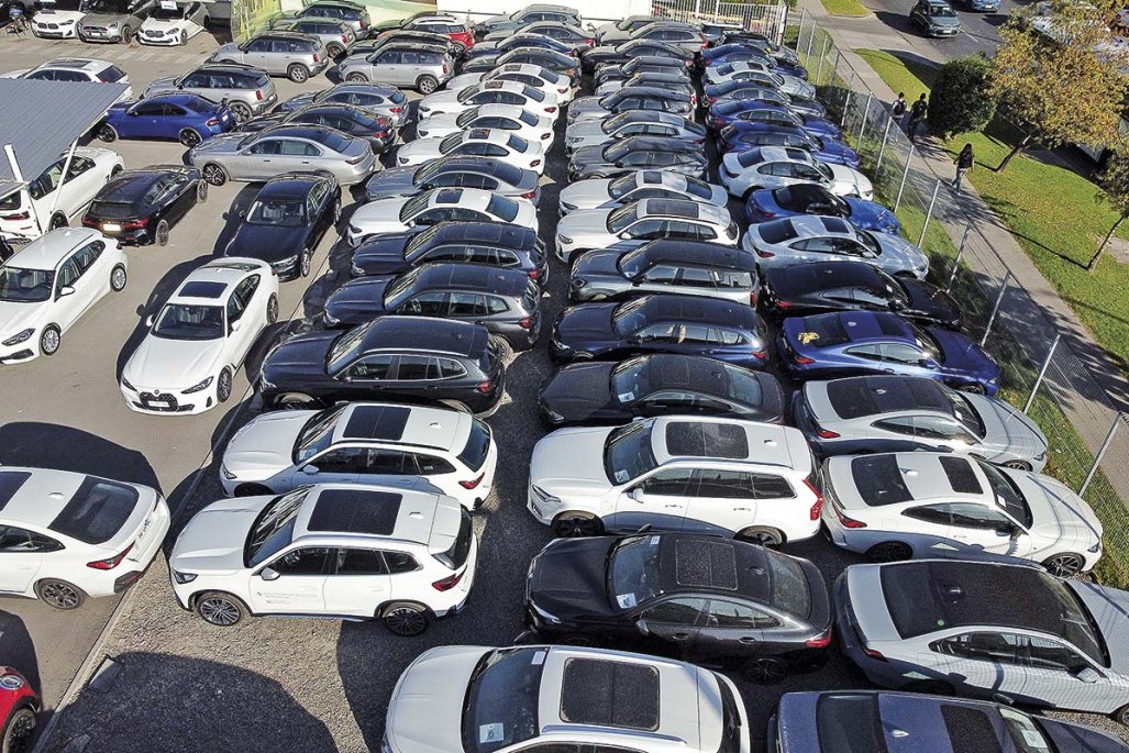 Alzas en bencinas empujan la electromovilidad en Chile: 1 de cada 10 autos vendidos en abril fue enchufable