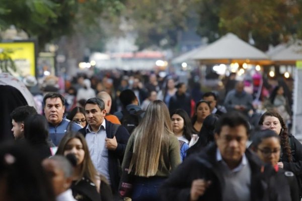<p>IEF del Banco Central asegura que hogares enfrentan el actual ciclo “en una posición financiera algo más favorable”</p>