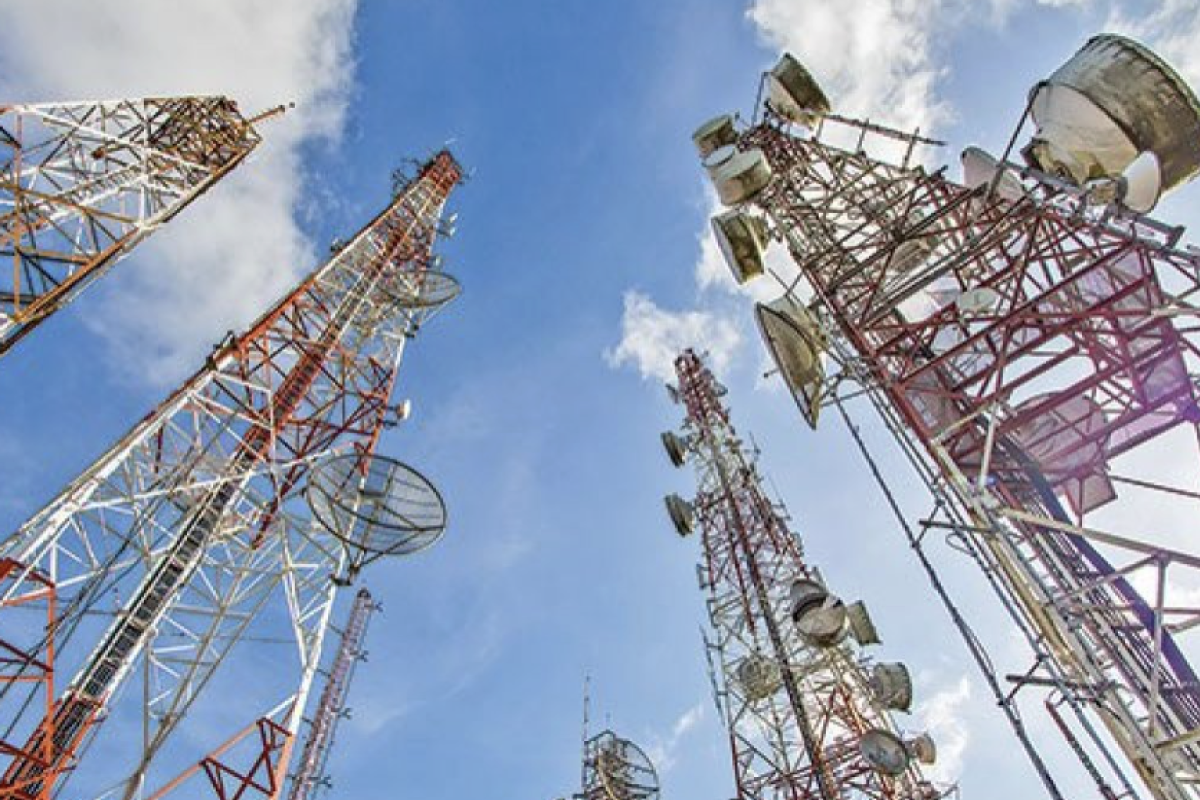 <p>En modo "fast track": Subtel ingresa primer decreto para agilizar "permisología" dentro de la industria</p>