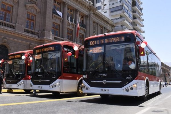 <p>“Le voy a dejar los buses a BancoEstado y ahí va a quedar el proyecto de electromovilidad": operador de flota RED de Antofagasta enfrenta inminente embargo</p>