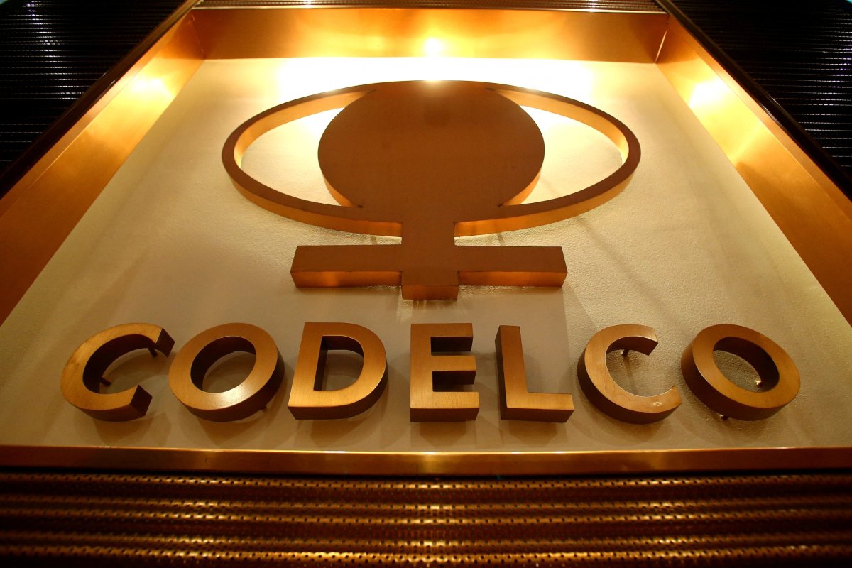 <p>Codelco convoca sesión urgente del directorio para revisar informe final de producción: mineral sobreestimado ronda 27.000 toneladas</p>