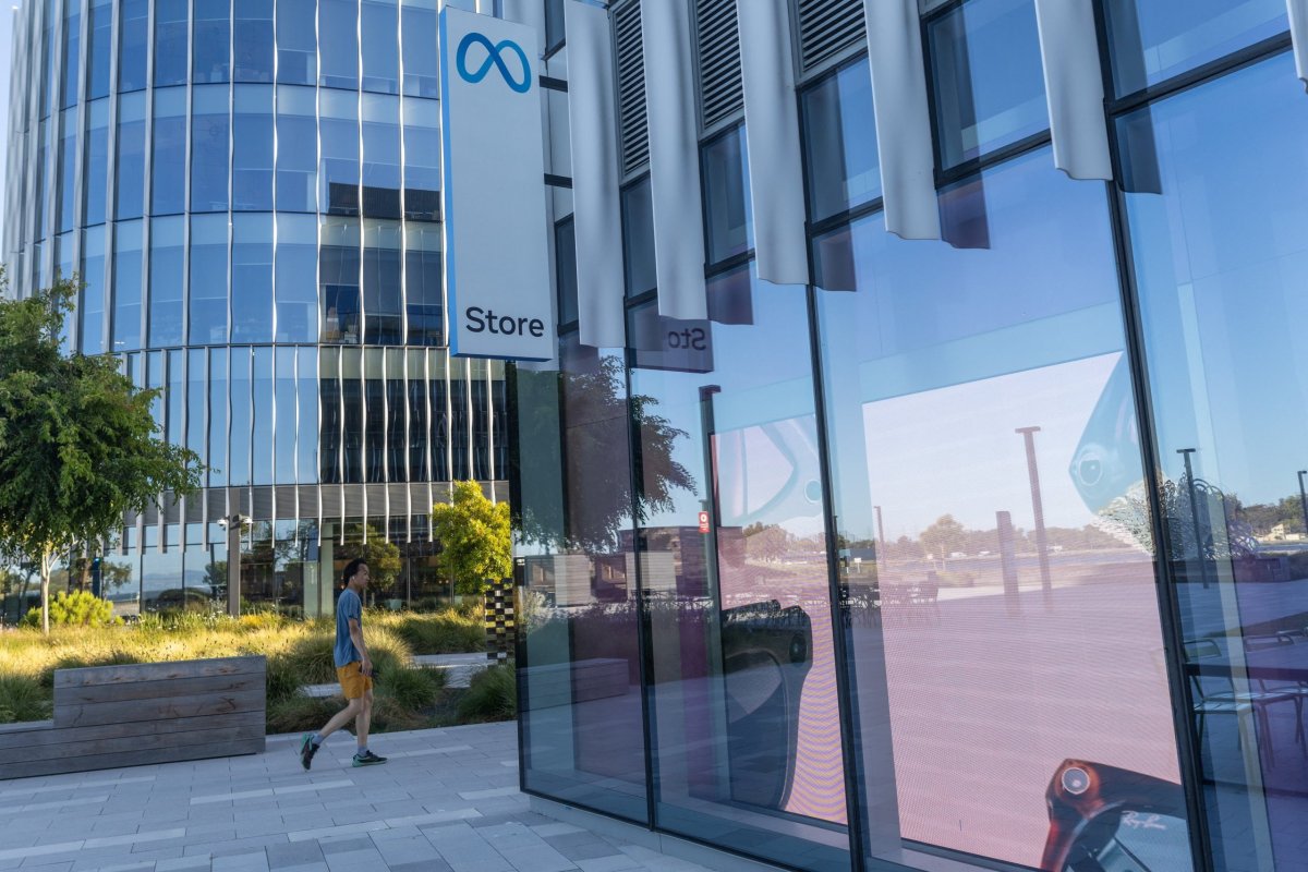 <p>Meta inicia recorte global de 8.000 empleos y reorganiza equipos para impulsar IA</p>