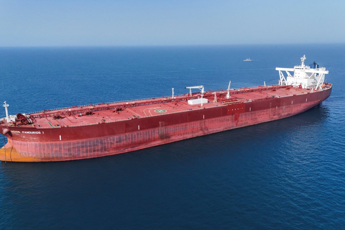 <p>El petróleo cae por debajo de los US$ 100 por barril tras el paso de dos superpetroleros rumbo a China por el estrecho de Ormuz</p>