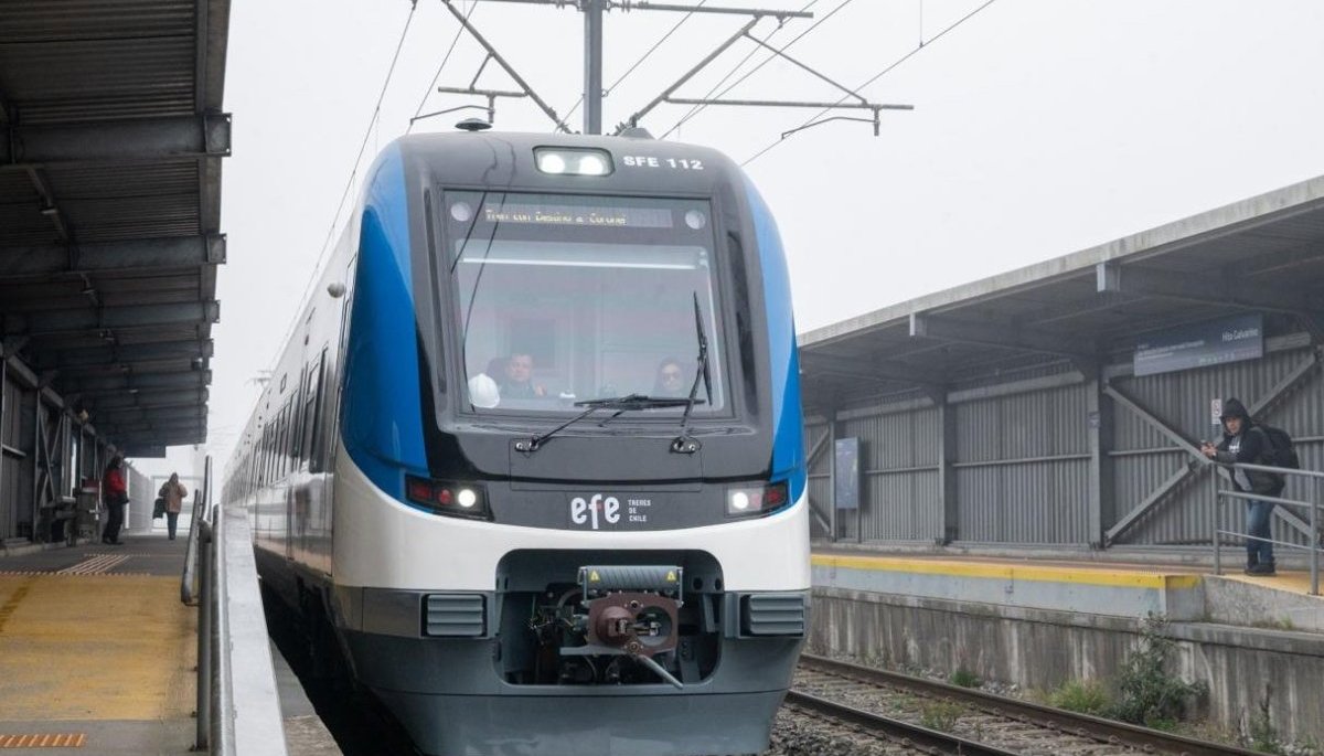 Biotrén pone en operación dos de los 10 nuevos trenes chinos, que permitirán duplicar la capacidad del sistema ferroviario del Gran Concepción
